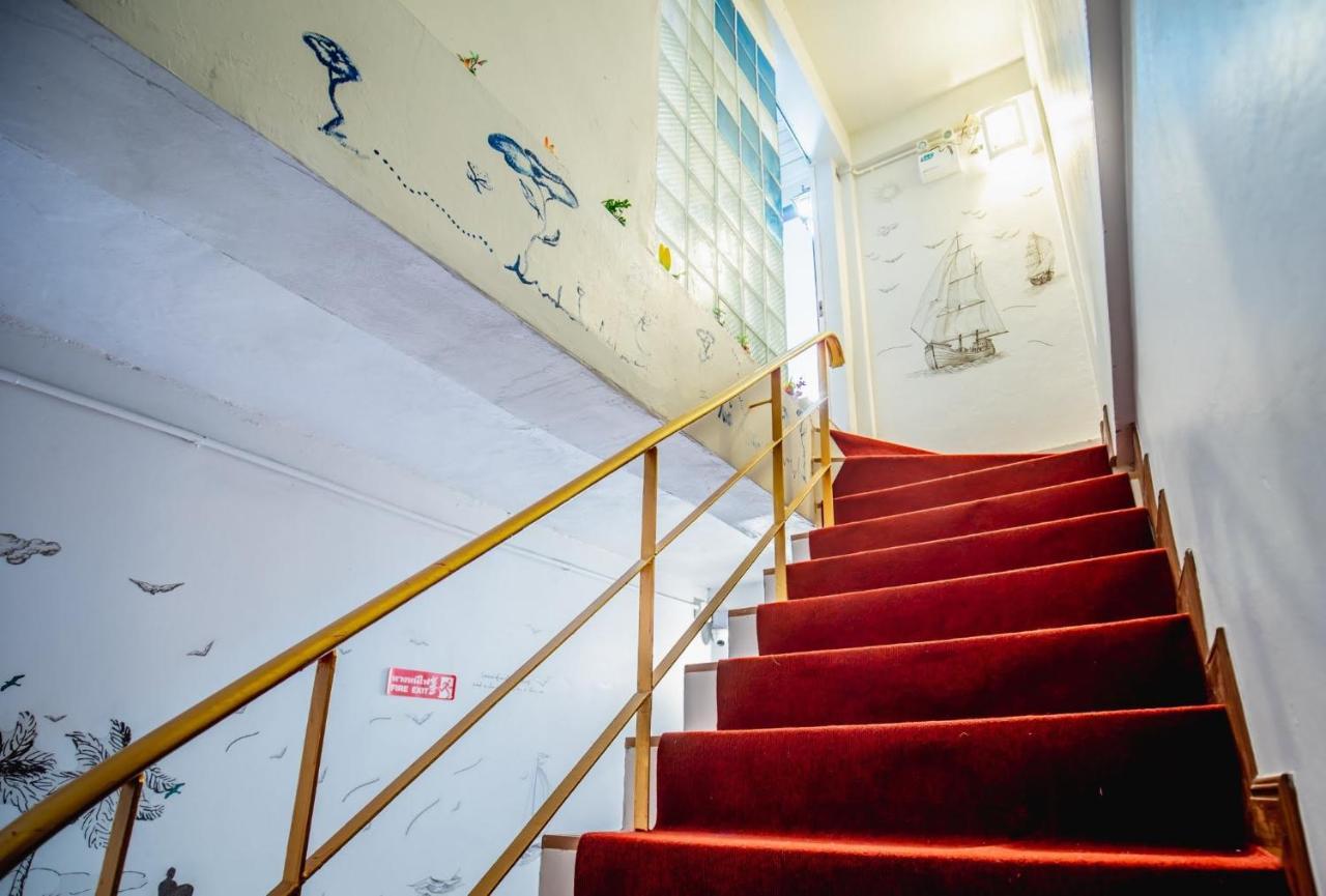 Bed and Breakfast Menulis Coolly House Patong Exterior foto
